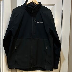 Columbia Men's Black Performance Jacket